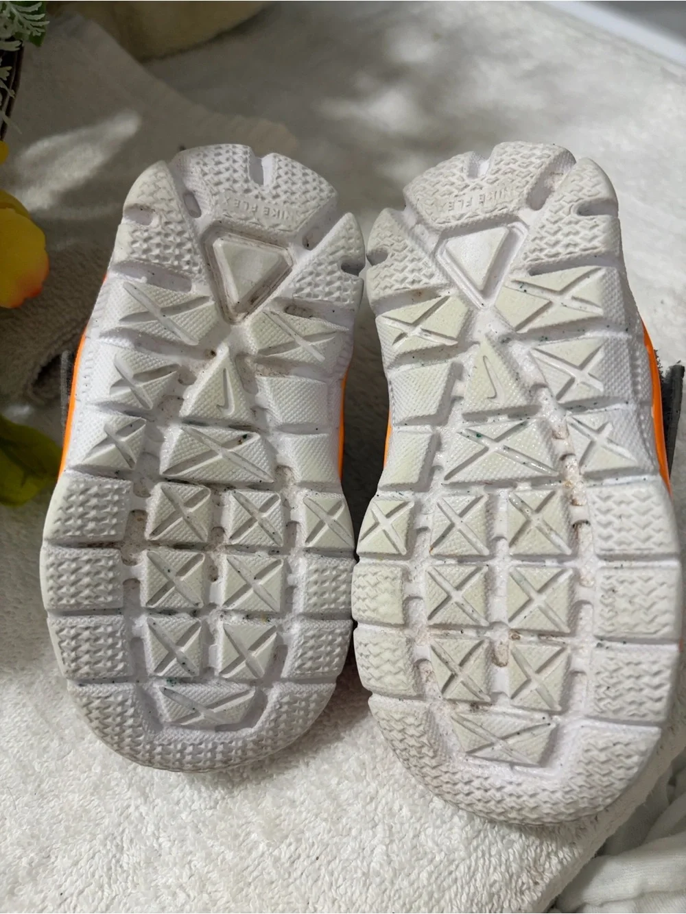 Little Jordan Toddlers Sneakers Elephant Grey & Orange Velcro PreOwned Size 5-6